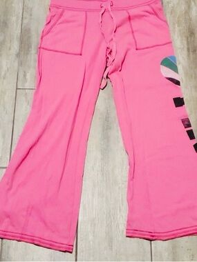 🌺PINK- Victoria's Secret🌺 Pink Sweatpants with Multicolor Heart🌺